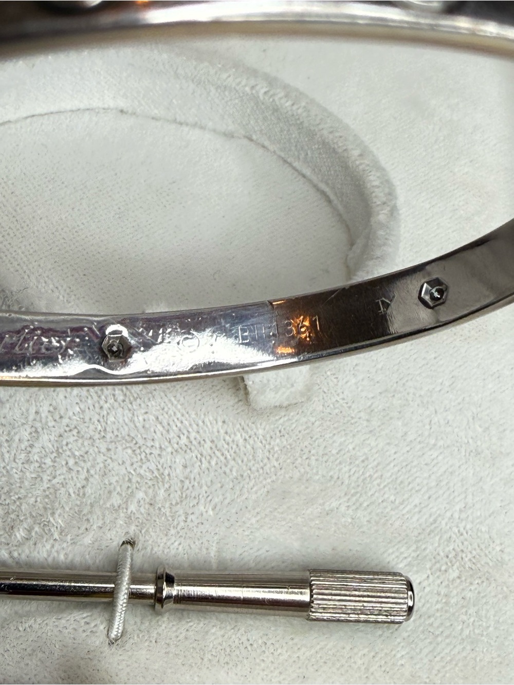 Auth Cartier 18k White Gold 6 Diamond love Bracelet with Red Box Sz 17 - Picture 10 of 14